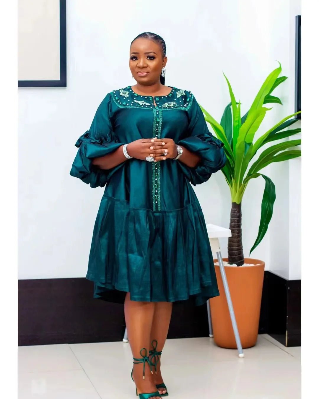 Chic Plus Size African Diamond Dress: Stylish Loose Fit, Elegant Puff Sleeves - Flexi Africa - Flexi Africa offers Free Delivery Worldwide - Vibrant African traditional clothing showcasing bold prints and intricate designs