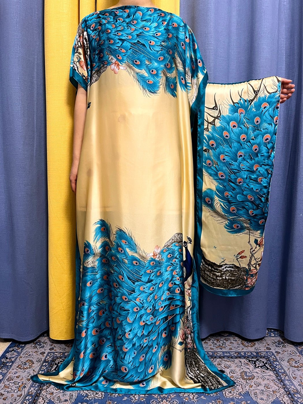 Stylish Muslim Abayas for Women: Elegant Summer Silk Collection with Headscarf - Flexi Africa - www.flexiafrica.com